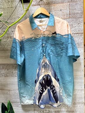 Hardaddy | "Shark" Lightwight Hawaiian-Style Resort Shirt - XL